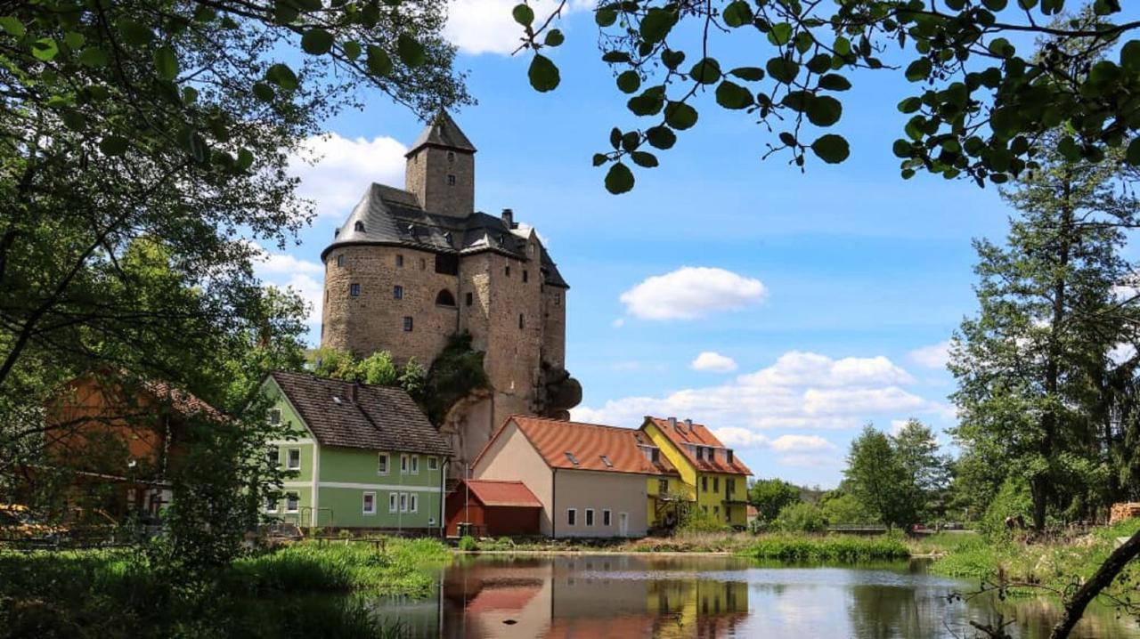 Ferienwohnung und Sommerhaus unter der Burg Falkenberg  Exterior foto