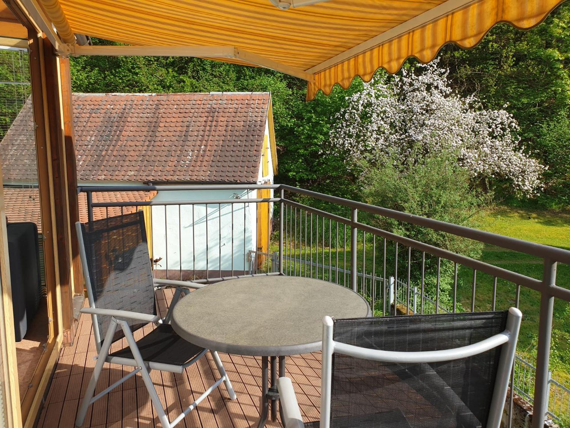 Ferienwohnung und Sommerhaus unter der Burg Falkenberg  Exterior foto