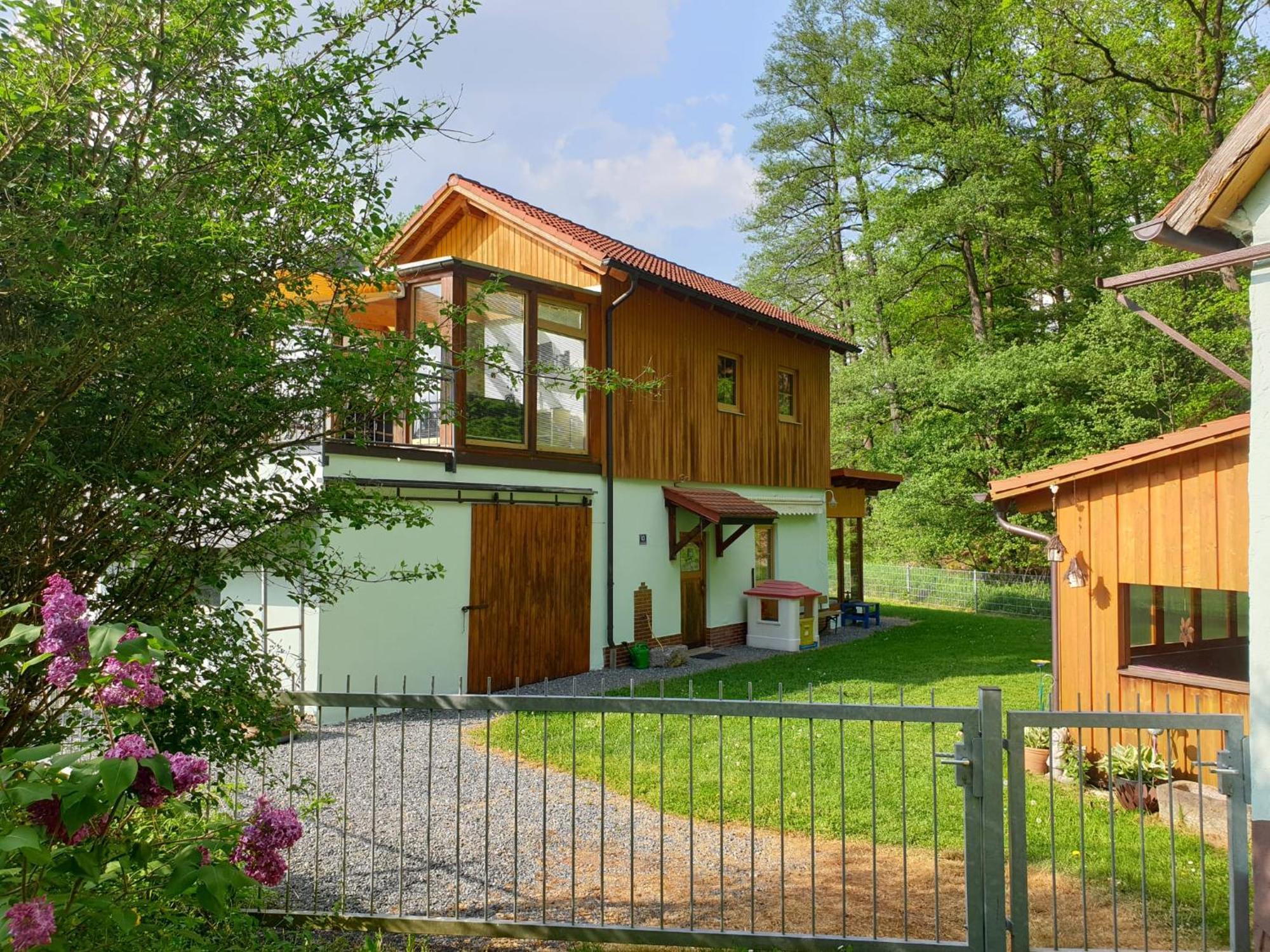 Ferienwohnung und Sommerhaus unter der Burg Falkenberg  Exterior foto